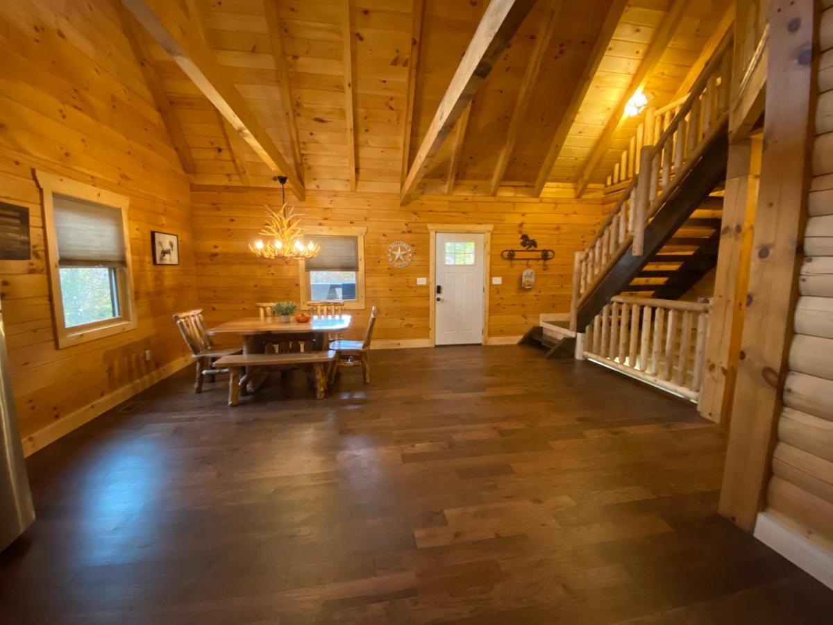 Pine Creek Cabins & Camping Resort South Bloomingville Екстер'єр фото