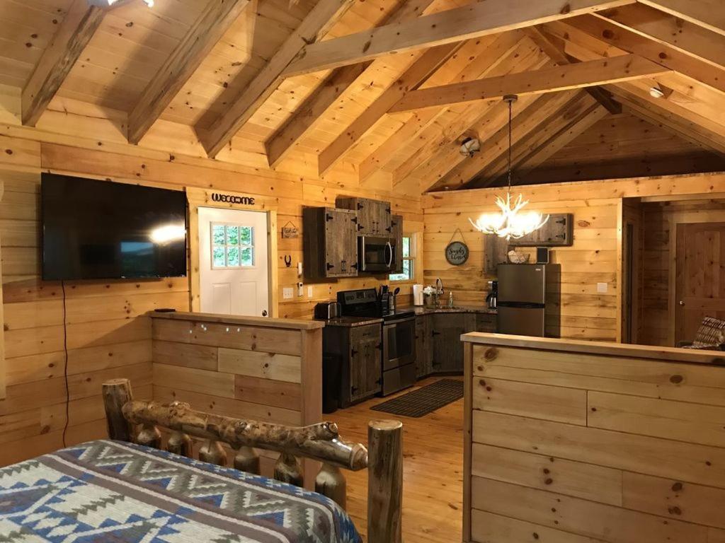 Pine Creek Cabins & Camping Resort South Bloomingville Екстер'єр фото