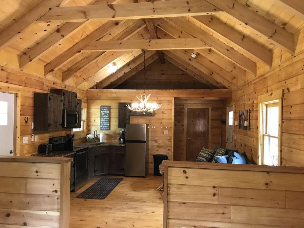 Pine Creek Cabins & Camping Resort South Bloomingville Екстер'єр фото